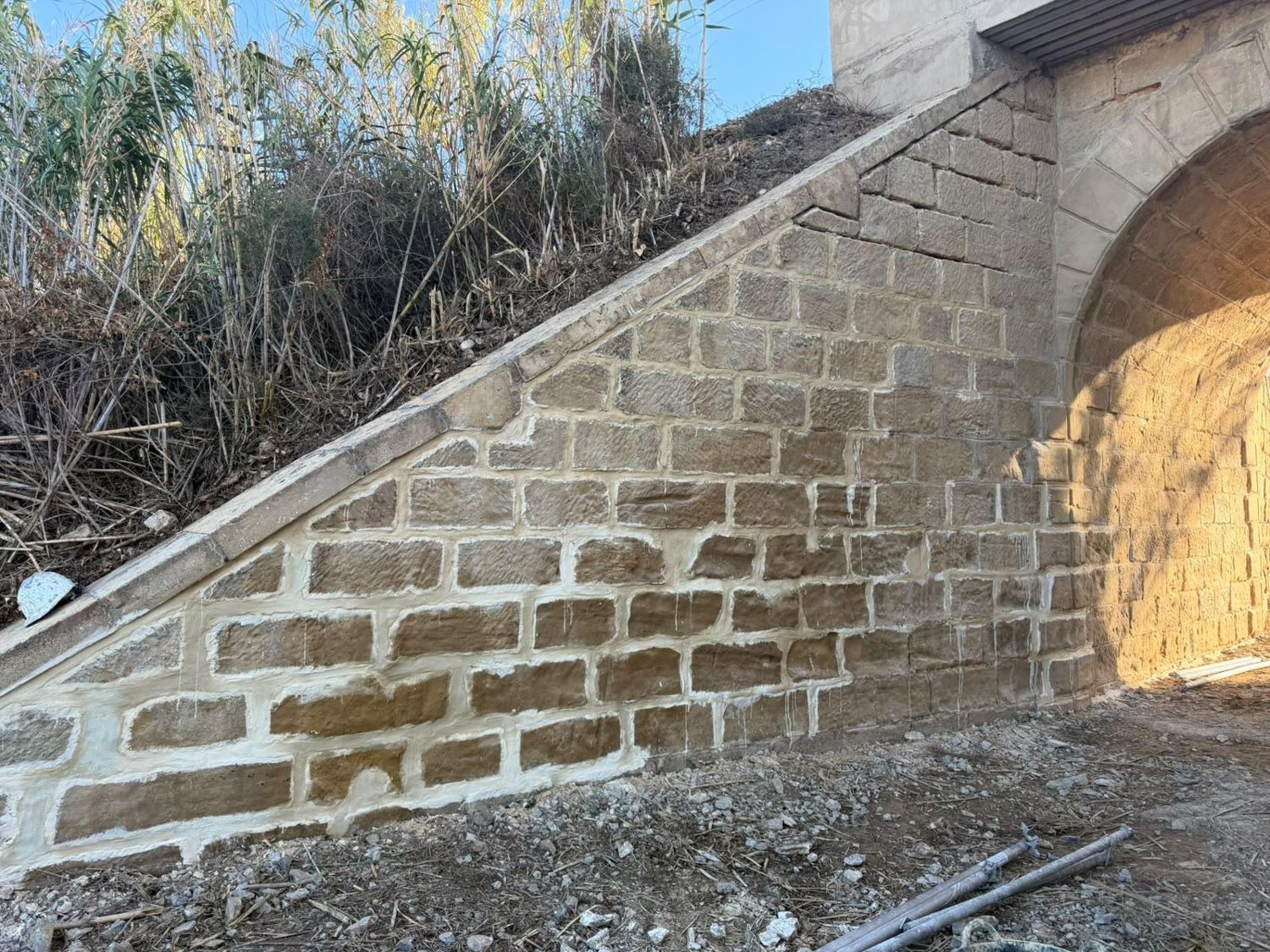 Muro de aleta rejuntado
